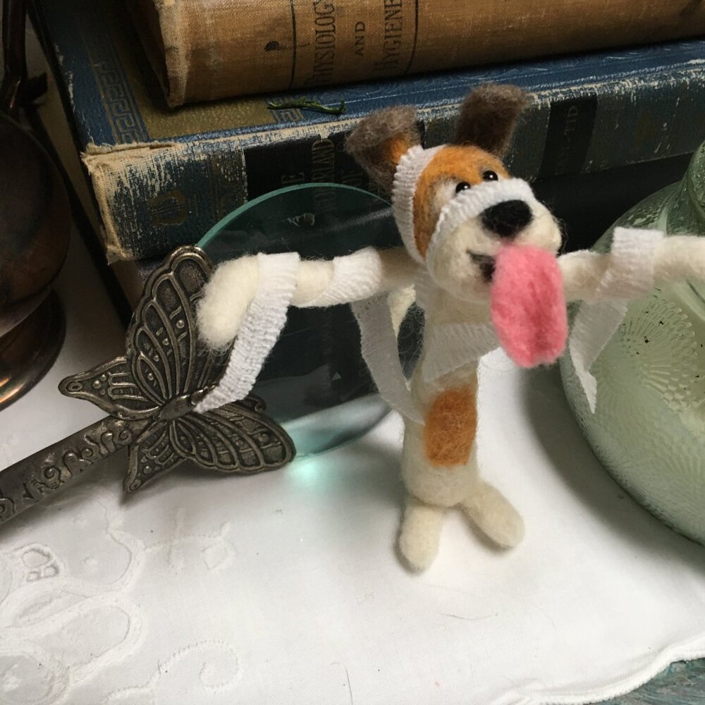 Halloween "Mummy Dog" felt